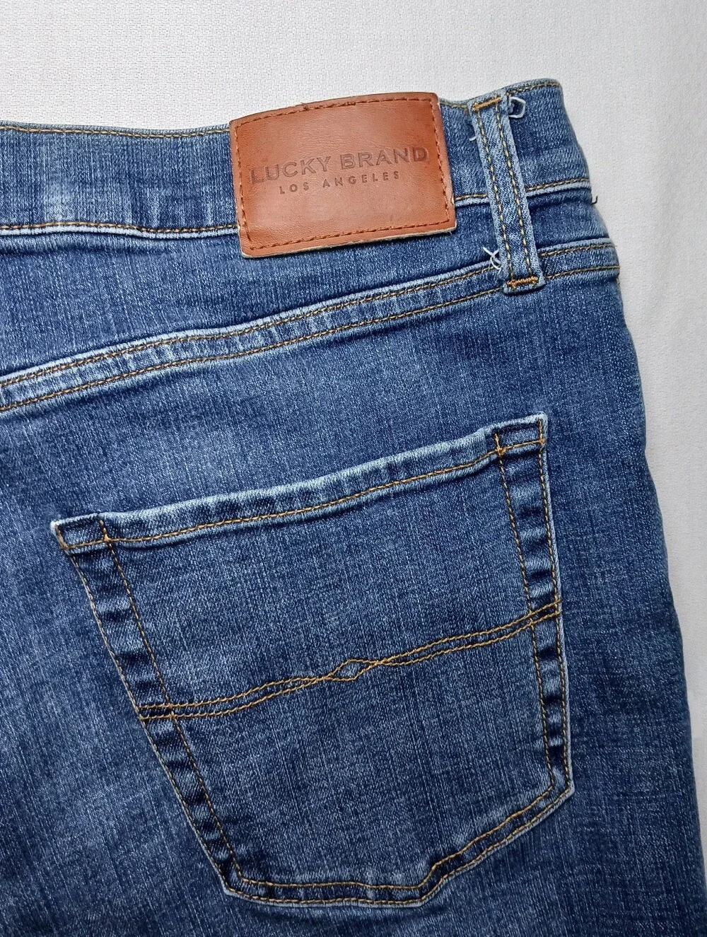 Lucky Brand 410 Mens Athletic Slim Fit Jeans 36X34 Dark Blue Stretch Denim